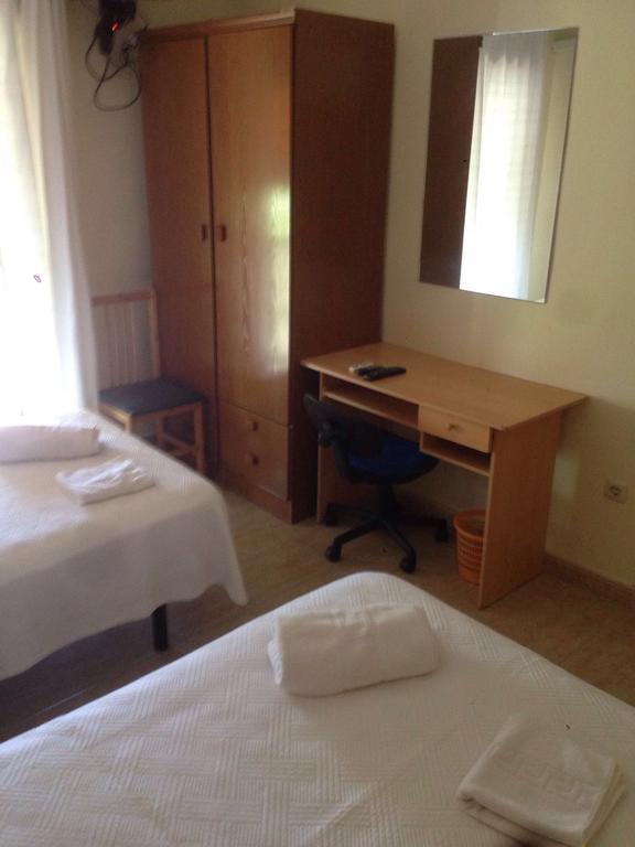 Hostal Jose Luis Brunete Exterior foto